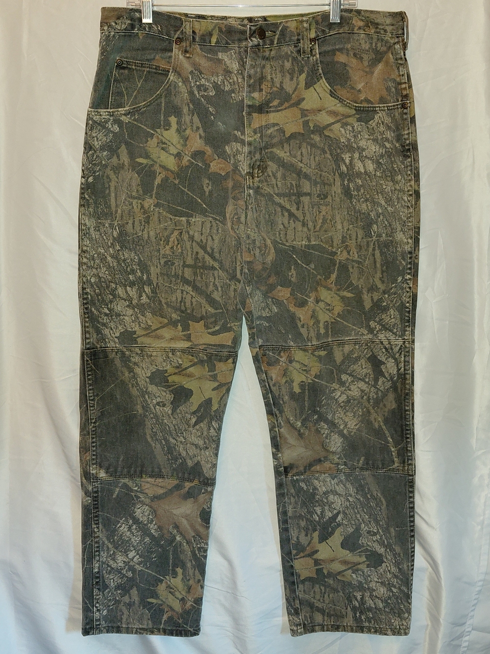Wrangler Men's Camouflage Cargo Pants - Green/Brown Camo